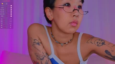 Snapshot of a1ly chatting on 10-12-25, 03:00 Ally online show from 10-12-25, 03:00