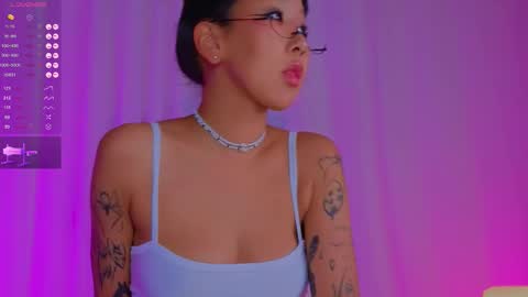 Snapshot of a1ly chatting on 10-16-25, 03:02 Ally online show from 10-16-25, 03:02