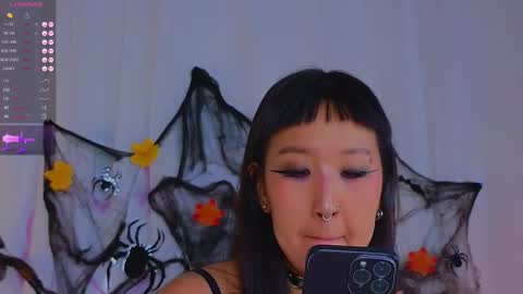 Snapshot of a1ly chatting on 10-30-25, 03:02 Ally online show from 10-30-25, 03:02