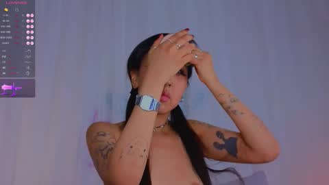 Snapshot of a1ly chatting on 11-11-25, 03:12 Ally online show from 11-11-25, 03:12