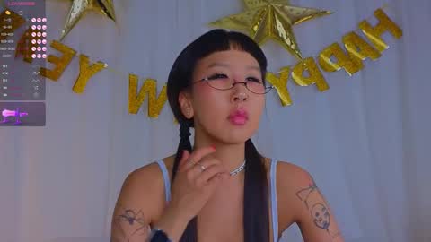 Snapshot of a1ly chatting on 12-19-25, 03:41 Ally online show from 12-19-25, 03:41