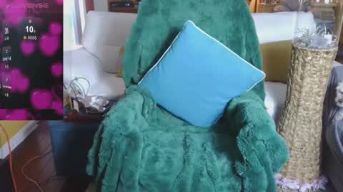 Snapshot of a1wifeslut4u chatting on 12-15-24, 02:37 A1wifeslut4u online show from 12-15-24, 02:37