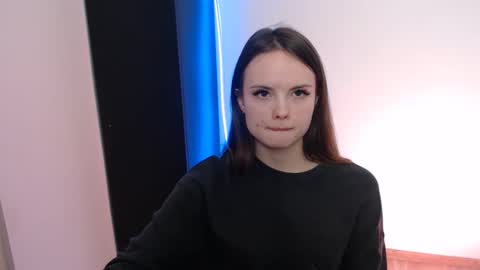 Snapshot of a_ariella_ chatting on 10-17-25, 12:41 a_ariella_ online show from 10-17-25, 12:41