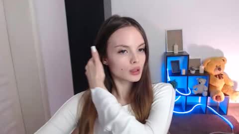 Snapshot of a_ariella_ chatting on 11-04-25, 01:32 a_ariella_ online show from 11-04-25, 01:32