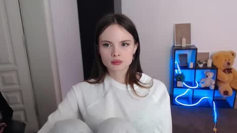 Snapshot of a_ariella_ chatting on 11-12-25, 01:33 a_ariella_ online show from 11-12-25, 01:33