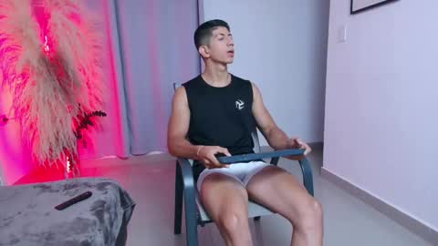 Axel online show from 09-11-25, 01:17