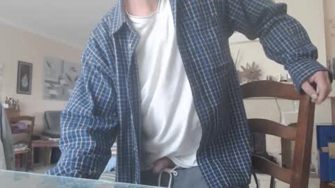 Snapshot of aalex1717 chatting on 10-12-25, 06:56 Aalex1717 online show from 10-12-25, 06:56