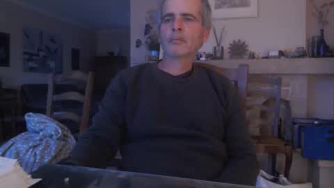 Snapshot of aalex1717 chatting on 10-20-25, 06:25 Aalex1717 online show from 10-20-25, 06:25