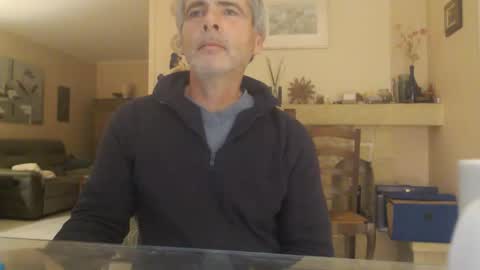 Snapshot of aalex1717 chatting on 10-22-25, 04:57 Aalex1717 online show from 10-22-25, 04:57