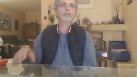 Snapshot of aalex1717 chatting on 10-25-25, 03:58 Aalex1717 online show from 10-25-25, 03:58