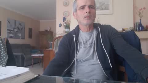 Snapshot of aalex1717 chatting on 10-31-25, 08:26 Aalex1717 online show from 10-31-25, 08:26