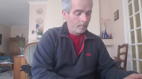 Snapshot of aalex1717 chatting on 11-10-25, 07:40 Aalex1717 online show from 11-10-25, 07:40