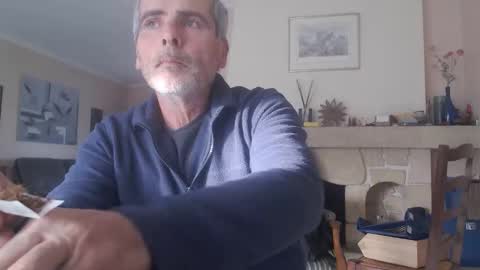 Snapshot of aalex1717 chatting on 11-22-25, 03:11 Aalex1717 online show from 11-22-25, 03:11