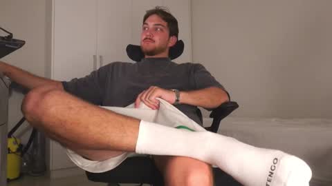 Snapshot of aalexxxxxx chatting on 02-12-26, 01:44 Alex online show from 02-12-26, 01:44