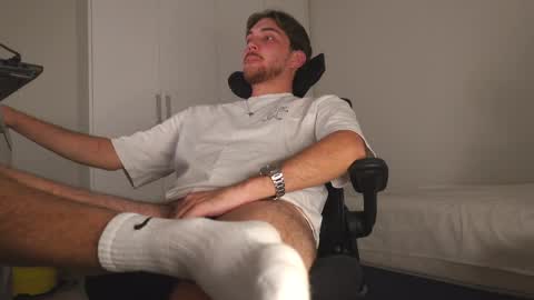 Snapshot of aalexxxxxx chatting on 04-02-26, 01:25 Alex online show from 04-02-26, 01:25