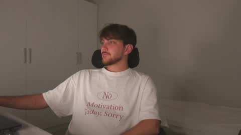 Snapshot of aalexxxxxx chatting on 04-11-26, 02:49 Alex online show from 04-11-26, 02:49