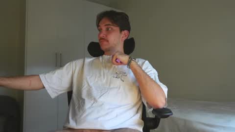 Snapshot of aalexxxxxx chatting on 04-16-26, 04:08 Alex online show from 04-16-26, 04:08