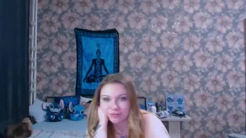 Snapshot of aalicebubble chatting on 02-07-26, 02:37 Alice online show from 02-07-26, 02:37