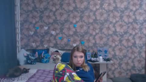 Snapshot of aalicebubble chatting on 02-13-26, 02:24 Alice online show from 02-13-26, 02:24