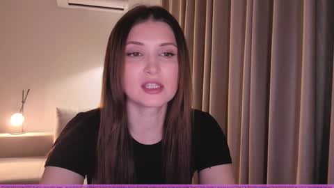 Snapshot of aalliyahh chatting on 11-07-25, 09:04 Fren online show from 11-07-25, 09:04