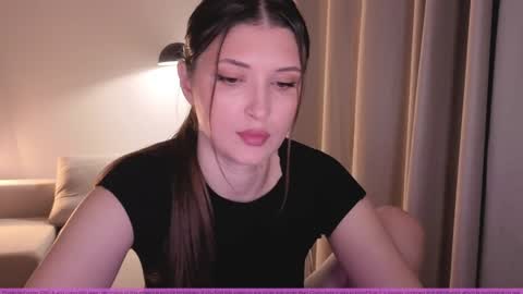 Snapshot of aalliyahh chatting on 11-10-25, 09:36 Fren online show from 11-10-25, 09:36