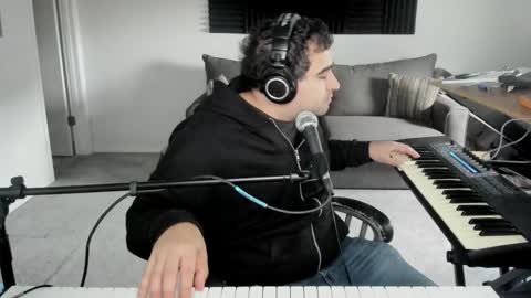 Snapshot of aaroleplayer chatting on 11-01-25, 08:22 Aaron online show from 11-01-25, 08:22