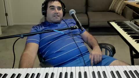 Snapshot of aaroleplayer chatting on 11-13-25, 01:59 Aaron online show from 11-13-25, 01:59