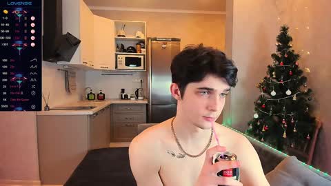 Snapshot of aaron_bang chatting on 01-24-25, 11:34 Aaron Bang online show from 01-24-25, 11:34