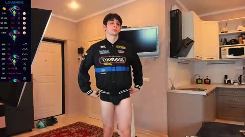 Snapshot of aaron_bang chatting on 01-25-25, 02:37 Aaron Bang online show from 01-25-25, 02:37