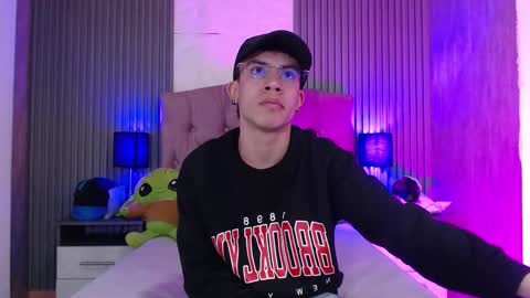 Aaron online show from 11-03-25, 02:07