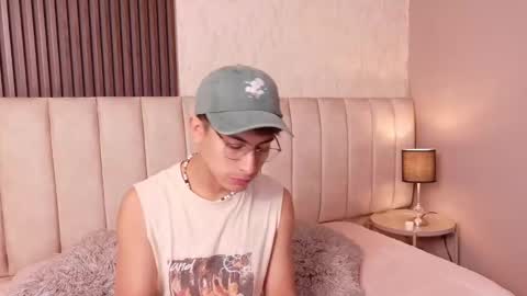 Aaron Ezequiel online show from 01-08-26, 08:44