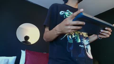 Aaron and Jassell online show from 10-08-25, 05:43