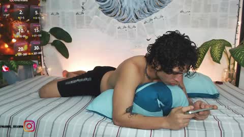 Snapshot of aaron_manuel chatting on 01-07-25, 12:03 Manul online show from 01-07-25, 12:03