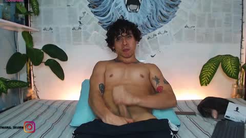 Snapshot of aaron_manuel chatting on 01-08-25, 01:32 Manul online show from 01-08-25, 01:32