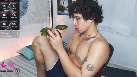 Snapshot of aaron_manuel chatting on 01-12-25, 03:28 Manul online show from 01-12-25, 03:28