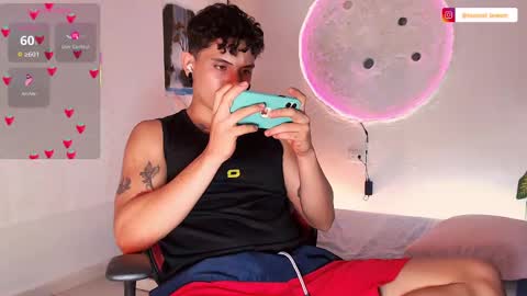 Snapshot of aaron_manuel chatting on 03-02-25, 01:36 Manul online show from 03-02-25, 01:36