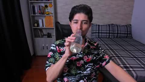 Aaron online show from 01-06-26, 07:39