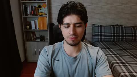 Snapshot of aaron_paul_ chatting on 01-16-26, 09:19 Aaron online show from 01-16-26, 09:19