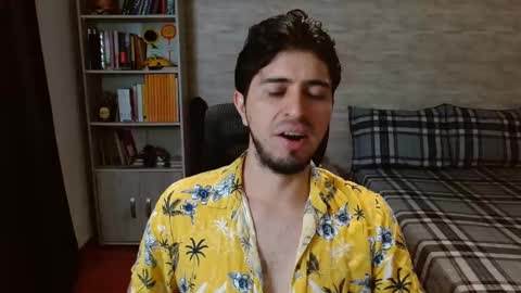 Snapshot of aaron_paul_ chatting on 02-08-26, 08:01 Aaron online show from 02-08-26, 08:01