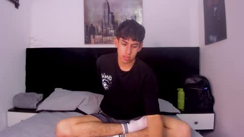 Aron online show from 10-30-25, 06:41