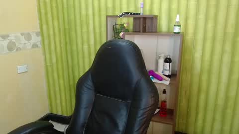 im NiallDun online show from 02-18-25, 09:32