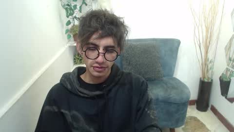 Snapshot of aaronbeer_ chatting on 02-24-26, 11:41 Aaron online show from 02-24-26, 11:41