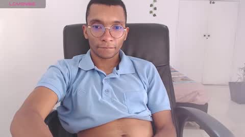 Heyy my name is Aaron online show from 01-27-25, 05:04