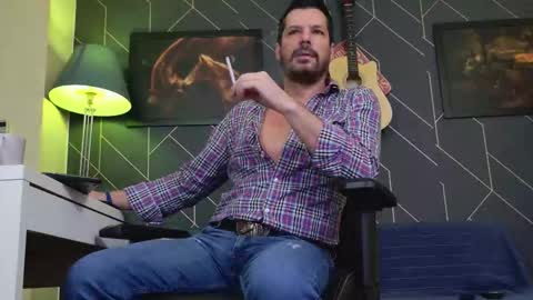 Aaron online show from 01-13-26, 03:17