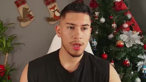 AARON  online show from 12-02-24, 08:33