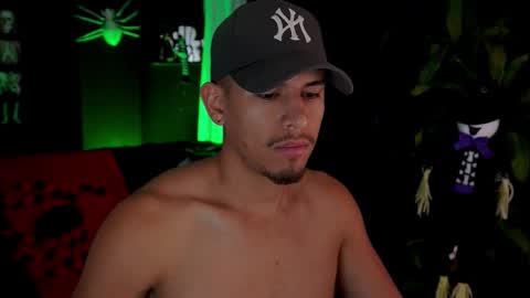 AARON  online show from 10-20-25, 01:00