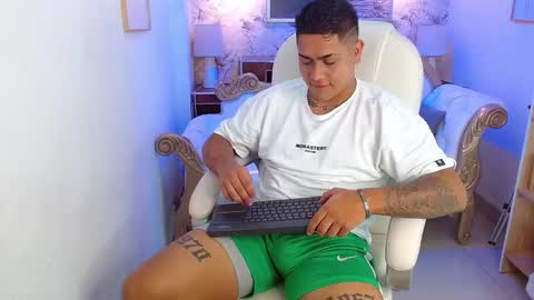 Aaron online show from 12-02-25, 11:26