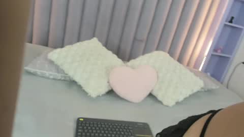 Snapshot of aashleytaylor chatting on 03-06-25, 11:25 AASHLEY online show from 03-06-25, 11:25