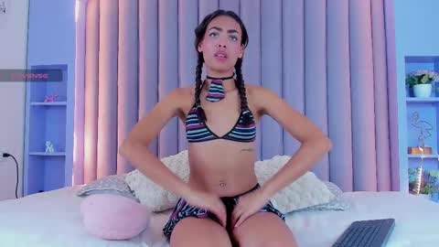 Snapshot of aashleytaylor chatting on 03-12-25, 07:49 AASHLEY online show from 03-12-25, 07:49