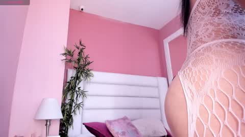 abbey_walker online show from 12-19-24, 06:12